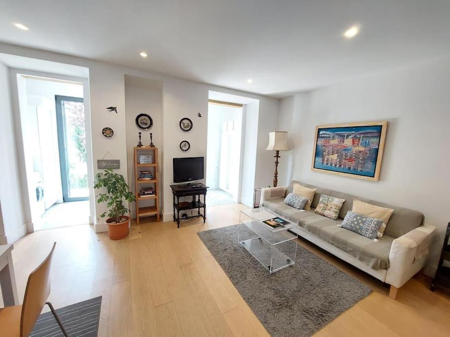 Apartment With Private Garden - Central Location Lisboa Ngoại thất bức ảnh